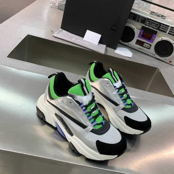 dior b22 green silver